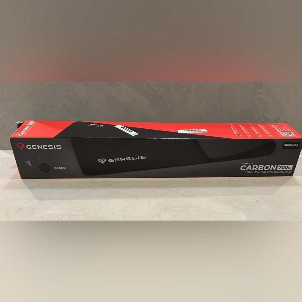 Genesis Mouse Mat Carbon Logo 700 XL 400mm x 450 mm